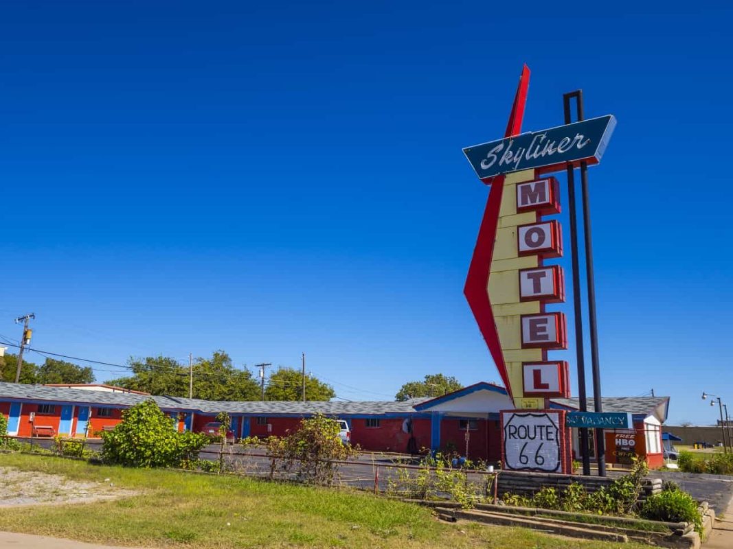 Skyliner Motel at Route 66