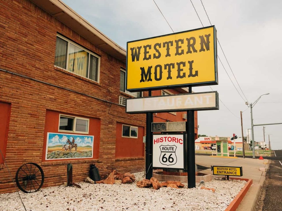 Western Motel sign on Route 66