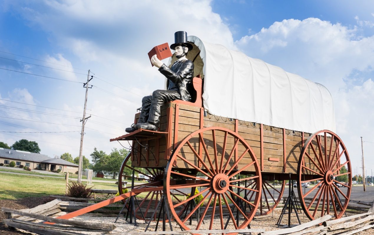 World's Largest Covered Wagon and Big Lincoln