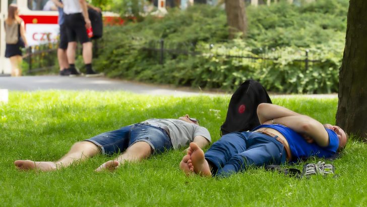 How to Beat Jet Lag Before It Ruins the First Days of a Trip