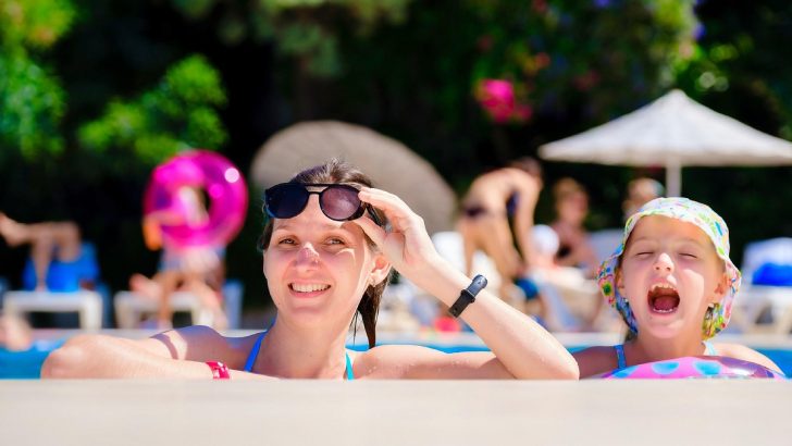 High Definition Deep Viewing: Why Smart Eyewear is an Essential Addition to Your Outdoor Travel Kit